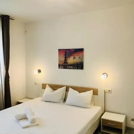 Apartment Joy City Colonel Enescu 16 *