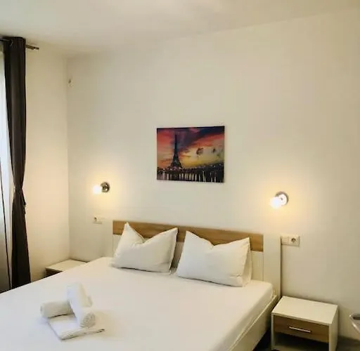 Apartment Joy Colonel Enescu 16 *